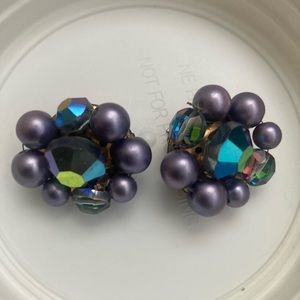 Vintage Costume Earrings Faux Pearl Rhinestone Cluster Floral GT Clip-on Japan